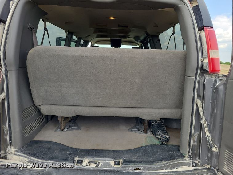 image for item DK1947 2006 Chevrolet Express 3500  van