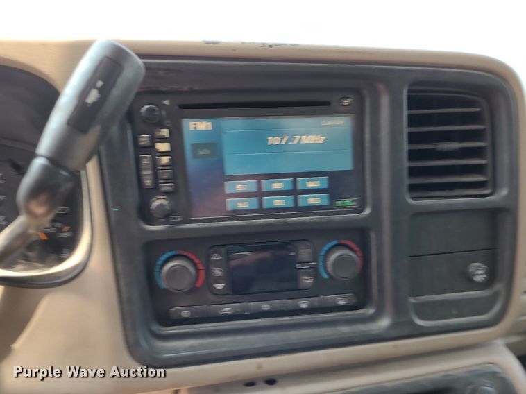 image for item DK1951 2005 Chevrolet Tahoe LT  SUV