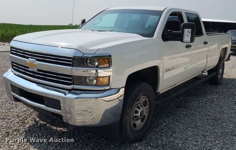 image for item DK1955 2016 Chevrolet Silverado 2500HD  Crew Cab pickup truck