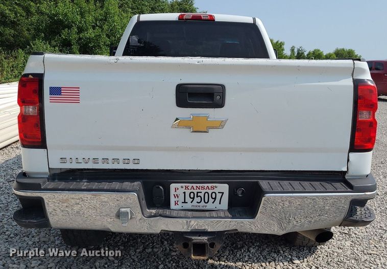 image for item DK1955 2016 Chevrolet Silverado 2500HD  Crew Cab pickup truck