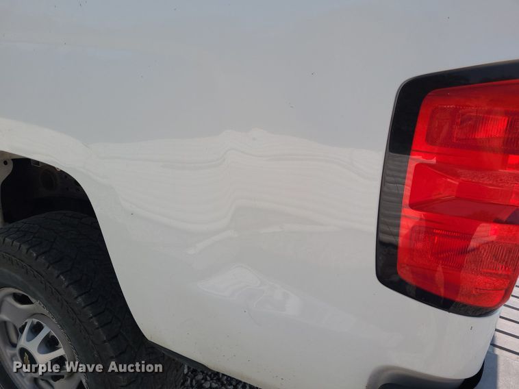 image for item DK1955 2016 Chevrolet Silverado 2500HD  Crew Cab pickup truck