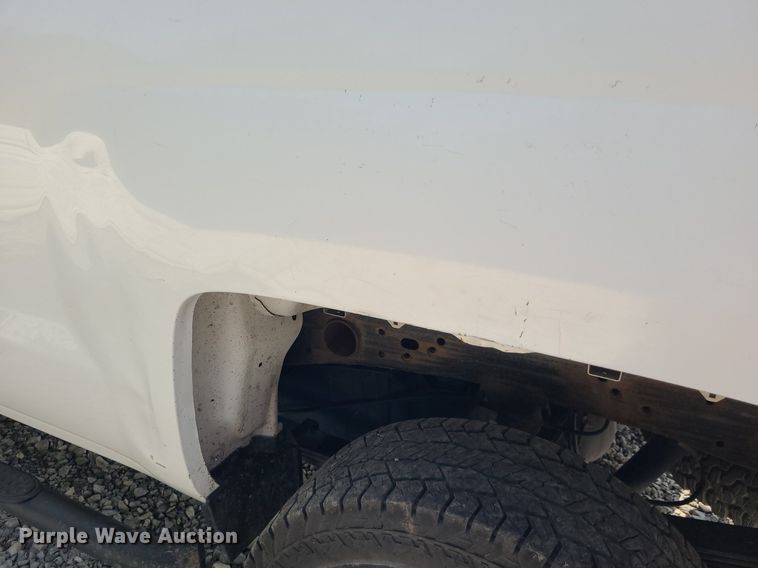 image for item DK1955 2016 Chevrolet Silverado 2500HD  Crew Cab pickup truck