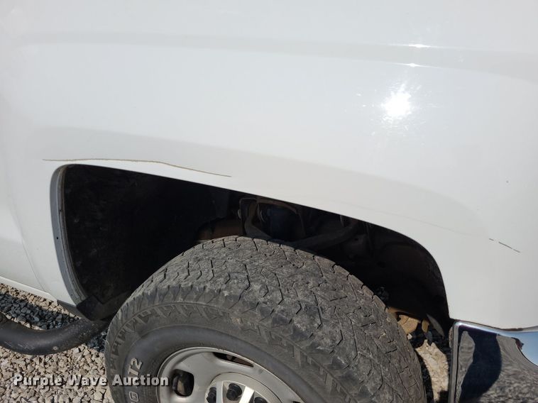 image for item DK1955 2016 Chevrolet Silverado 2500HD  Crew Cab pickup truck