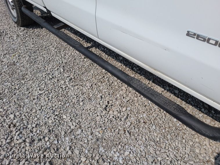 image for item DK1955 2016 Chevrolet Silverado 2500HD  Crew Cab pickup truck