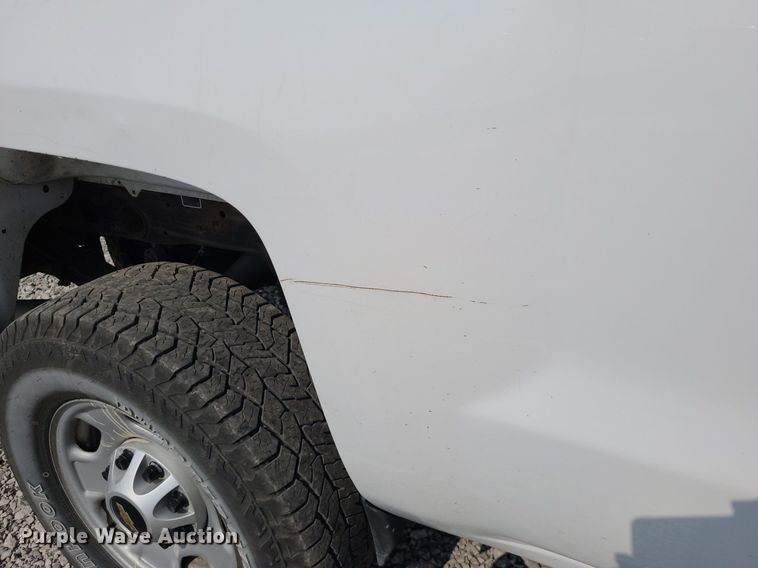 image for item DK1955 2016 Chevrolet Silverado 2500HD  Crew Cab pickup truck