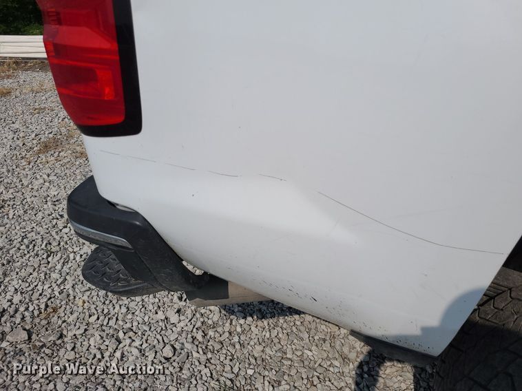 image for item DK1955 2016 Chevrolet Silverado 2500HD  Crew Cab pickup truck