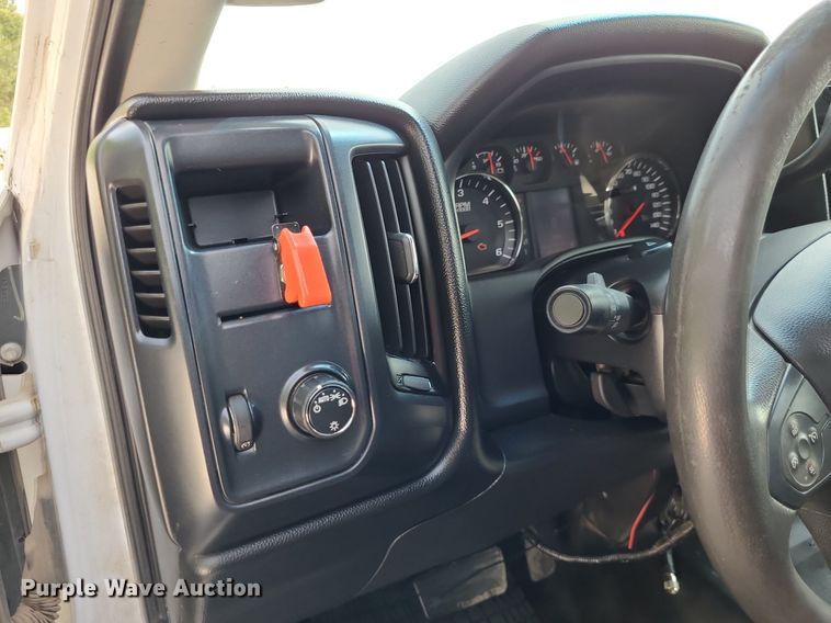 image for item DK1955 2016 Chevrolet Silverado 2500HD  Crew Cab pickup truck