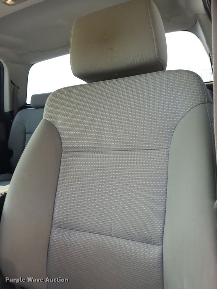 image for item DK1955 2016 Chevrolet Silverado 2500HD  Crew Cab pickup truck