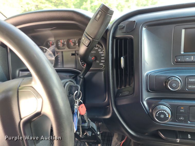 image for item DK1955 2016 Chevrolet Silverado 2500HD  Crew Cab pickup truck