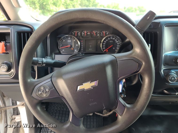 image for item DK1955 2016 Chevrolet Silverado 2500HD  Crew Cab pickup truck