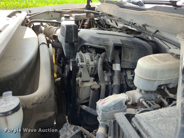 image for item DK1955 2016 Chevrolet Silverado 2500HD  Crew Cab pickup truck