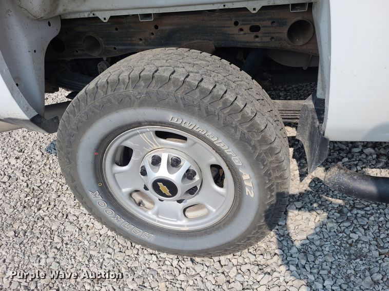 image for item DK1955 2016 Chevrolet Silverado 2500HD  Crew Cab pickup truck