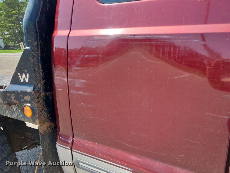 image for item DK1969 2000 Ford F250 Super Duty XLT  SuperCab flatbed pickup truck