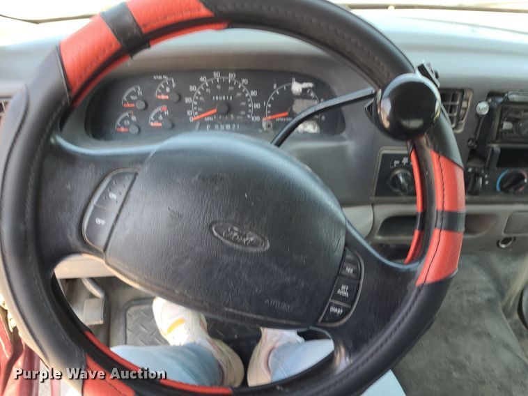 image for item DK1969 2000 Ford F250 Super Duty XLT  SuperCab flatbed pickup truck