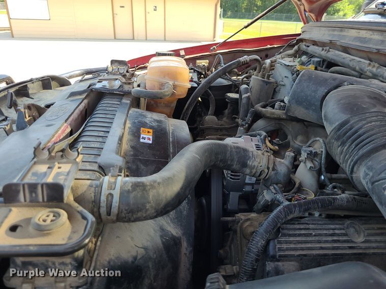 image for item DK1969 2000 Ford F250 Super Duty XLT  SuperCab flatbed pickup truck