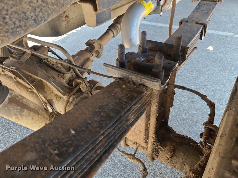 image for item DK1969 2000 Ford F250 Super Duty XLT  SuperCab flatbed pickup truck