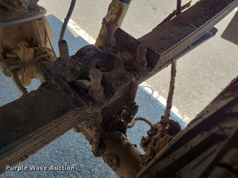 image for item DK1969 2000 Ford F250 Super Duty XLT  SuperCab flatbed pickup truck