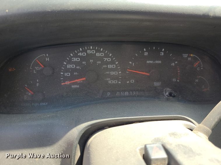 image for item DK1970 2004 Ford F350 Super Duty XL Crew Cab flatbed pickup truck