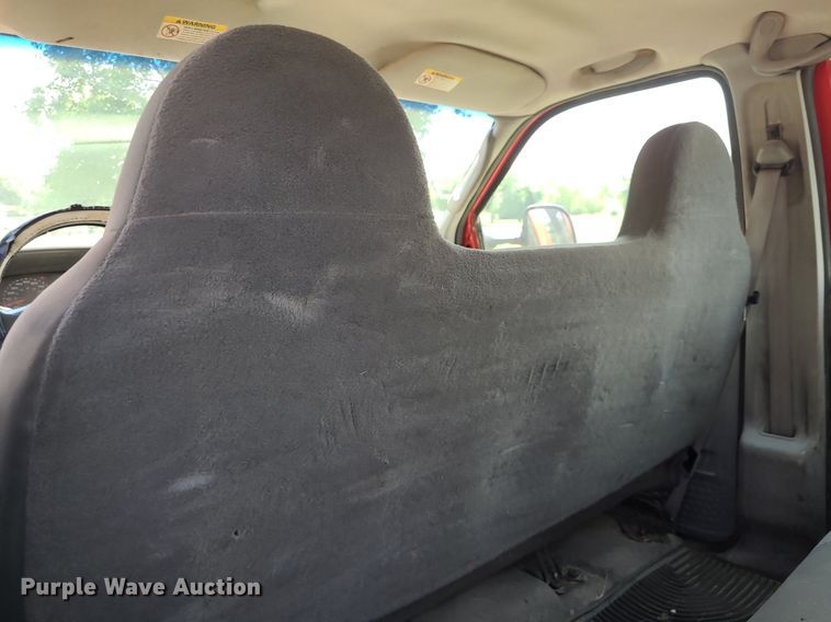 image for item DK1970 2004 Ford F350 Super Duty XL Crew Cab flatbed pickup truck