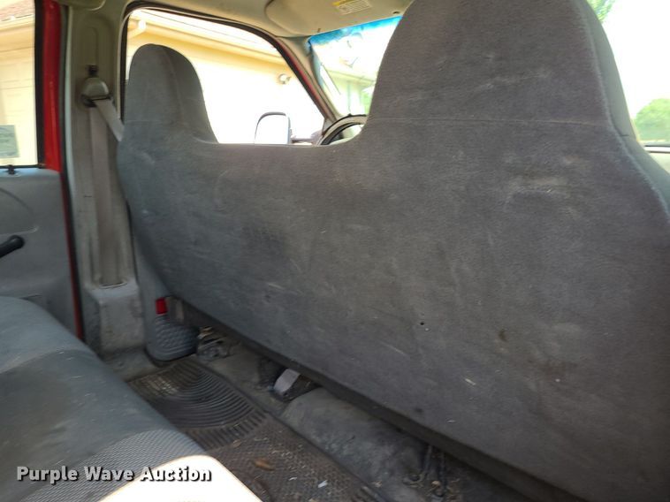 image for item DK1970 2004 Ford F350 Super Duty XL Crew Cab flatbed pickup truck