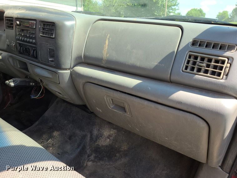 image for item DK1970 2004 Ford F350 Super Duty XL Crew Cab flatbed pickup truck