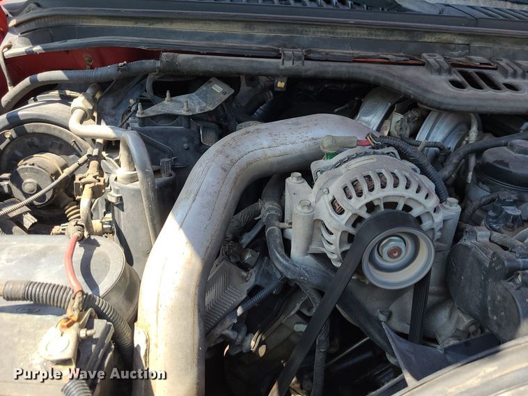 image for item DK1970 2004 Ford F350 Super Duty XL Crew Cab flatbed pickup truck