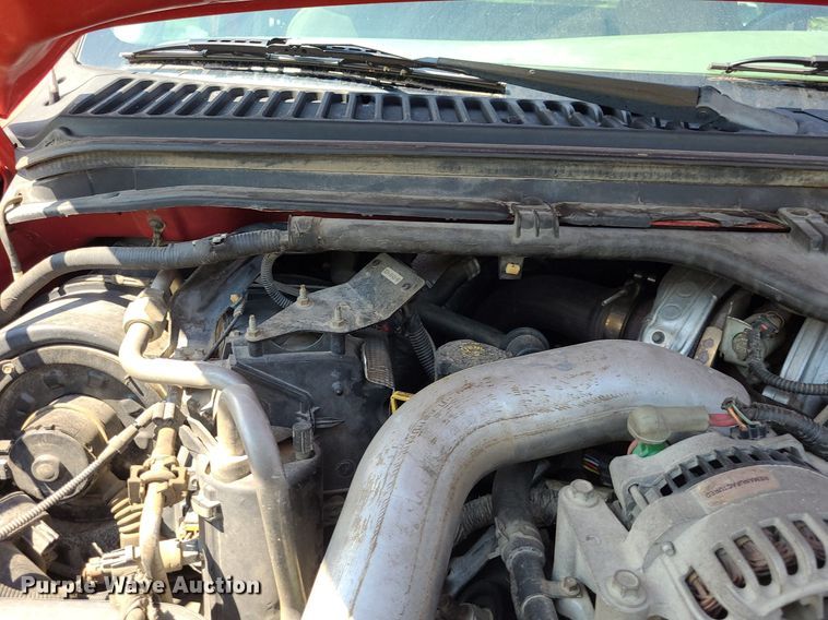 image for item DK1970 2004 Ford F350 Super Duty XL Crew Cab flatbed pickup truck