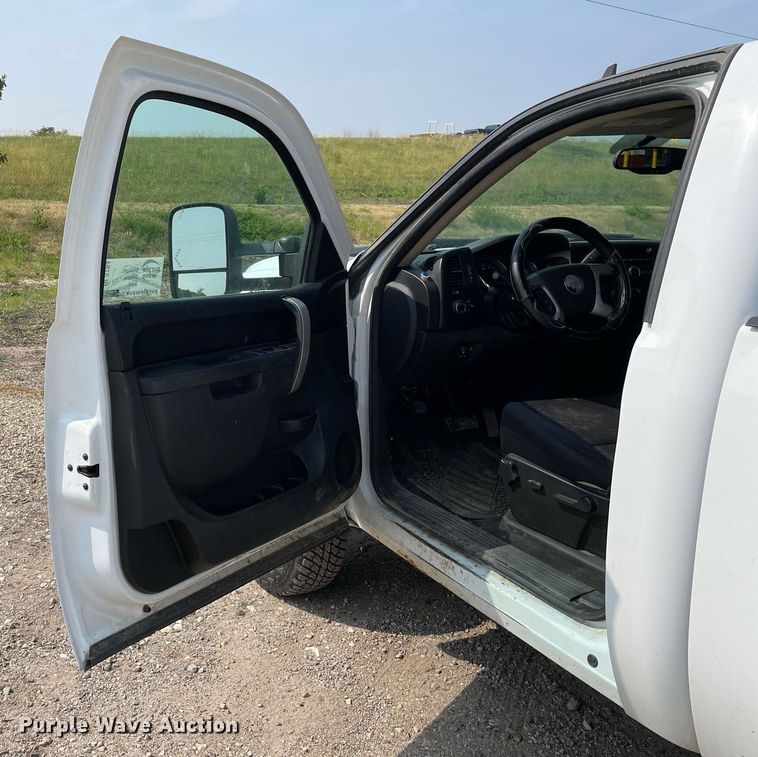 image for item DL3784 2010 Chevrolet Silverado 2500HD  pickup truck