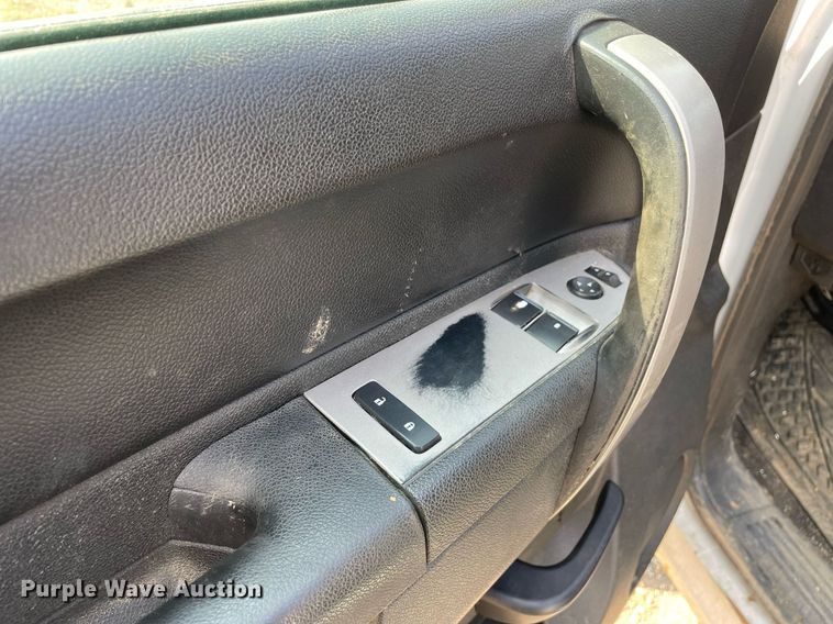 image for item DL3784 2010 Chevrolet Silverado 2500HD  pickup truck