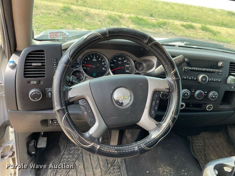 image for item DL3784 2010 Chevrolet Silverado 2500HD  pickup truck