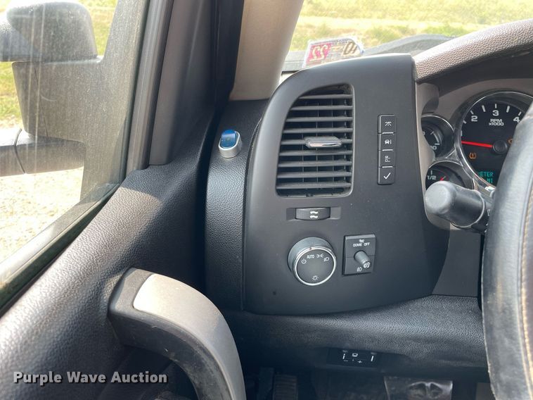 image for item DL3784 2010 Chevrolet Silverado 2500HD  pickup truck