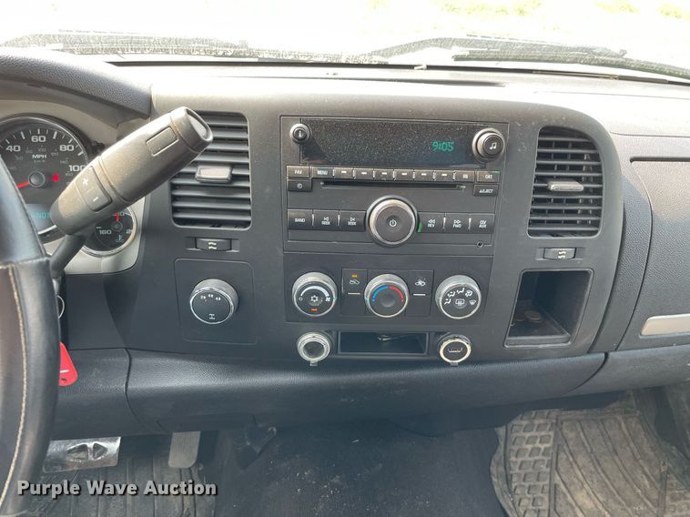 image for item DL3784 2010 Chevrolet Silverado 2500HD  pickup truck