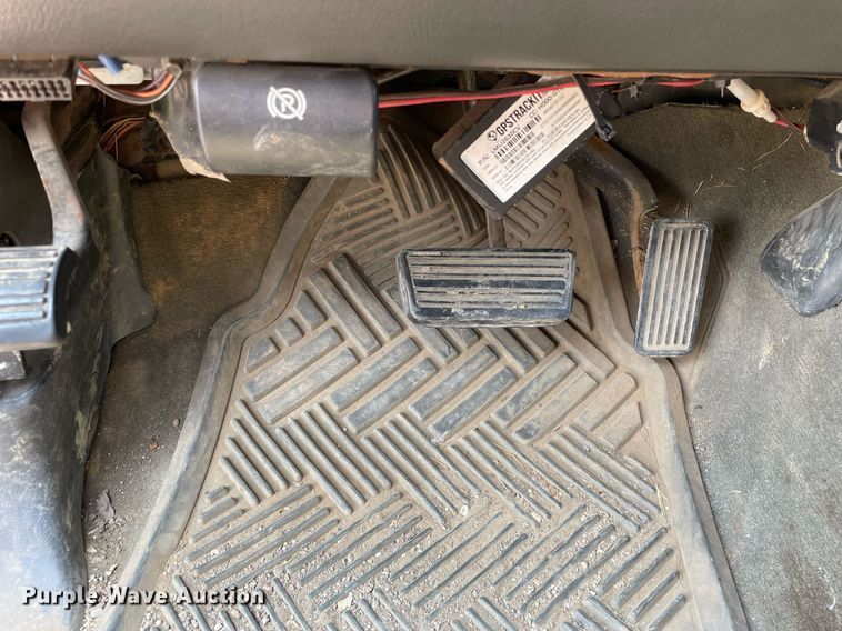 image for item DL3786 2005 Chevrolet Silverado 2500HD  Crew Cab pickup truck