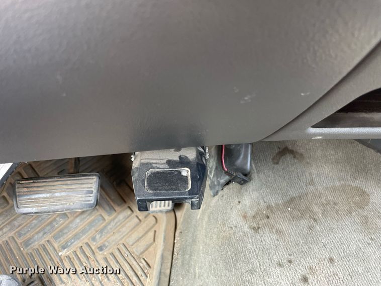 image for item DL3786 2005 Chevrolet Silverado 2500HD  Crew Cab pickup truck