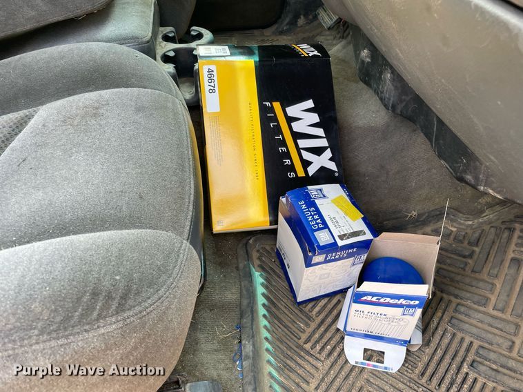 image for item DL3786 2005 Chevrolet Silverado 2500HD  Crew Cab pickup truck