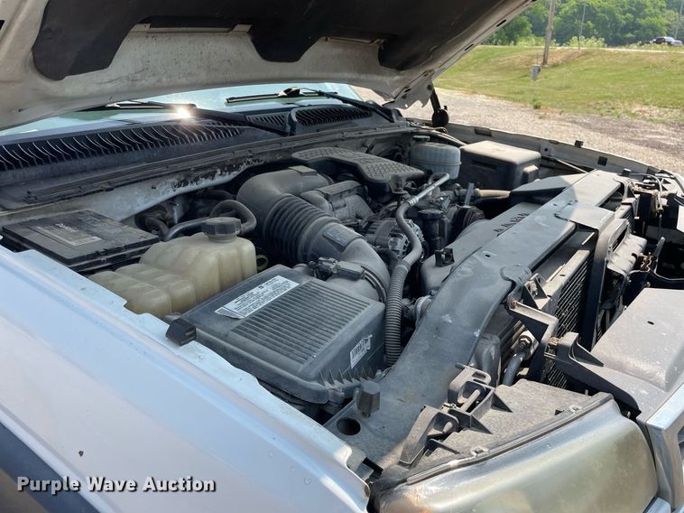 image for item DL3786 2005 Chevrolet Silverado 2500HD  Crew Cab pickup truck