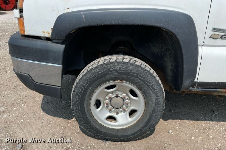 image for item DL3786 2005 Chevrolet Silverado 2500HD  Crew Cab pickup truck