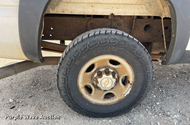 image for item DL3786 2005 Chevrolet Silverado 2500HD  Crew Cab pickup truck