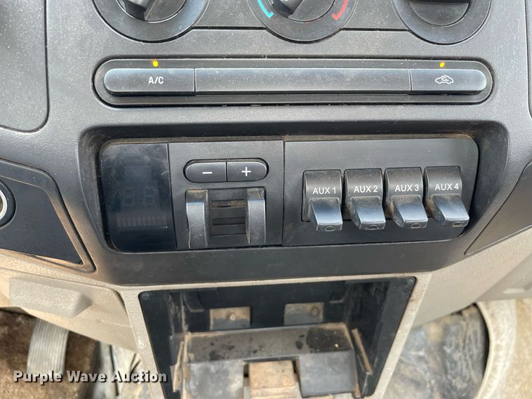 image for item DL3787 2008 Ford F450 Super Duty XL  utility / service truck