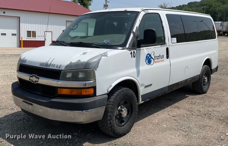 image for item DL3788 2004 Chevrolet Express 3500  van