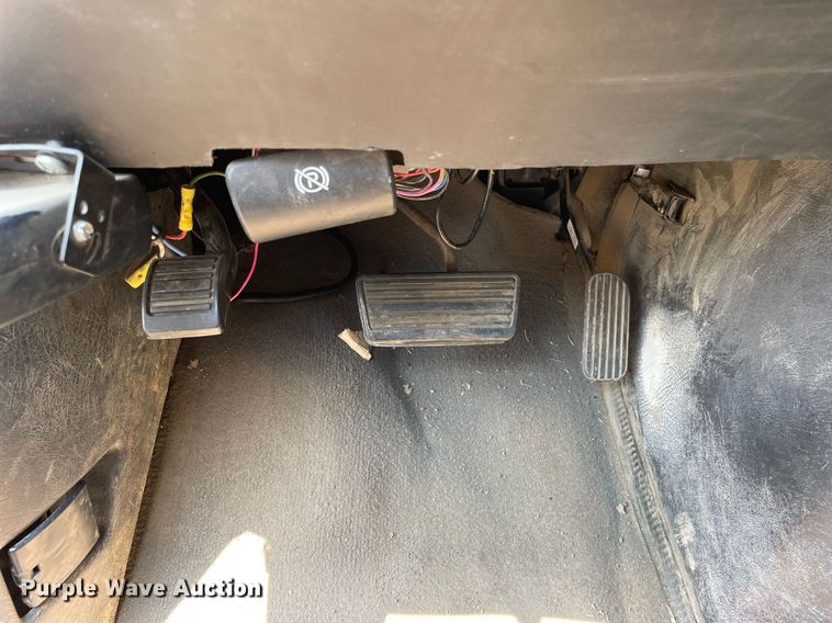 image for item DL3788 2004 Chevrolet Express 3500  van