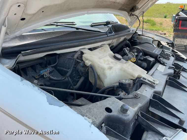 image for item DL3788 2004 Chevrolet Express 3500  van