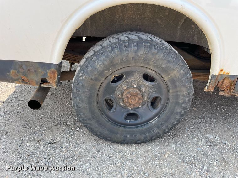 image for item DL3788 2004 Chevrolet Express 3500  van