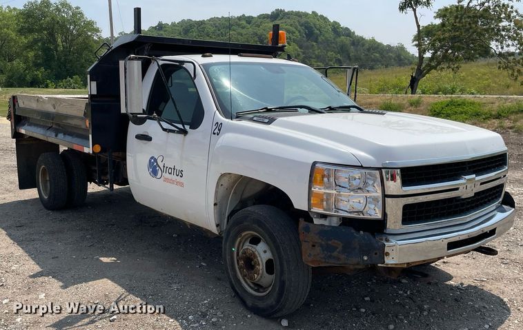 image for item DL3789 2007 Chevrolet Silverado 3500  dump bed pickup truck