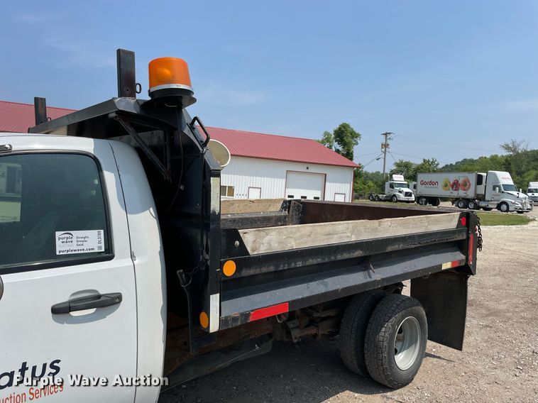 image for item DL3789 2007 Chevrolet Silverado 3500  dump bed pickup truck