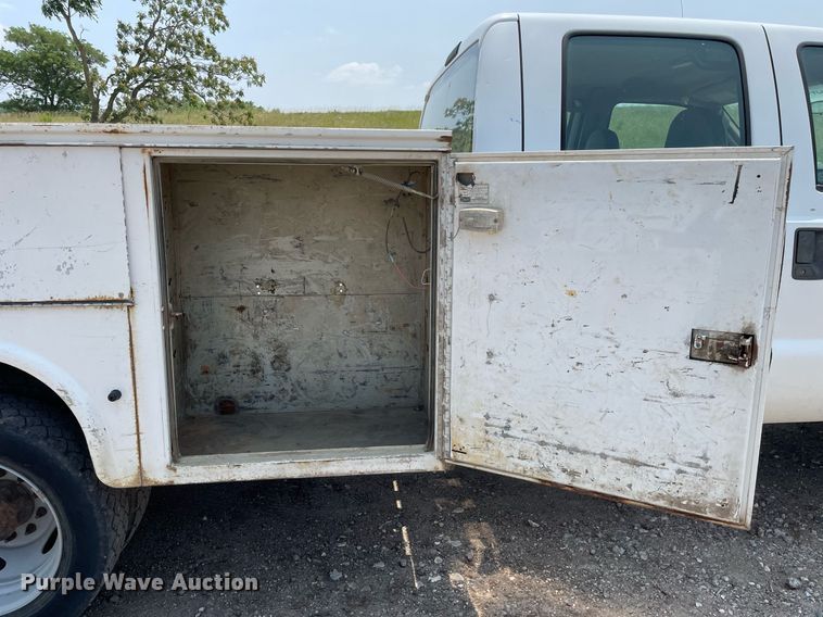 image for item DL3791 2008 Ford F450 Super Duty XL  Crew Cab utility / service truck