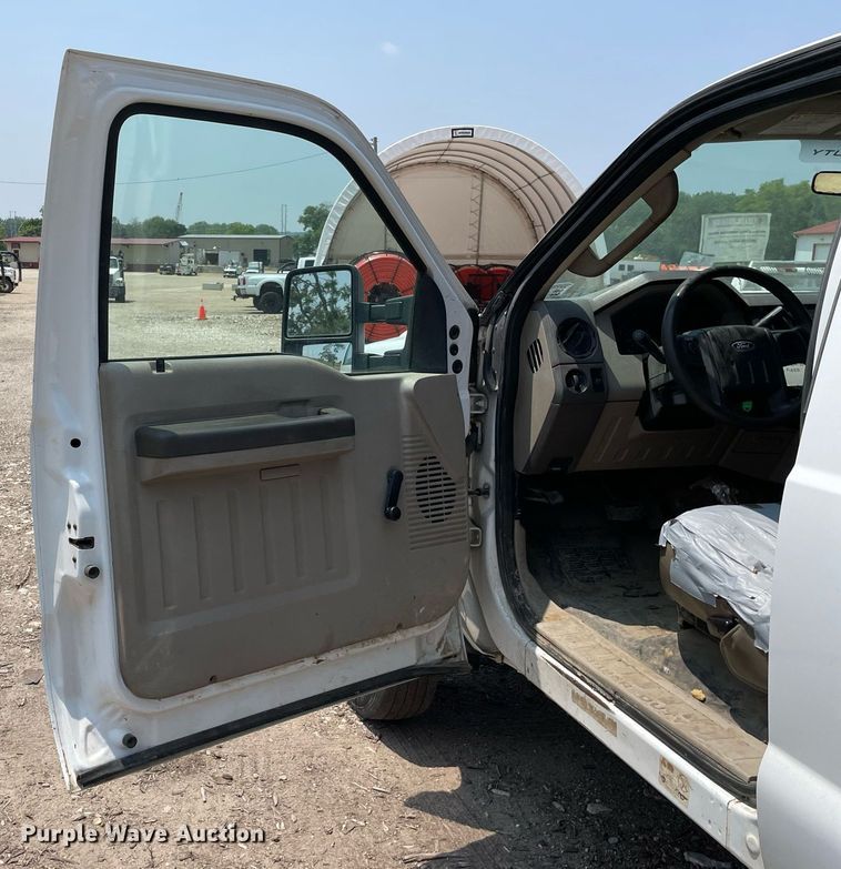 image for item DL3791 2008 Ford F450 Super Duty XL  Crew Cab utility / service truck