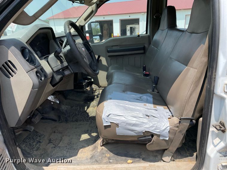 image for item DL3791 2008 Ford F450 Super Duty XL  Crew Cab utility / service truck