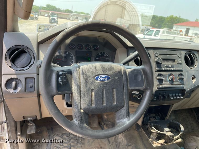 image for item DL3791 2008 Ford F450 Super Duty XL  Crew Cab utility / service truck