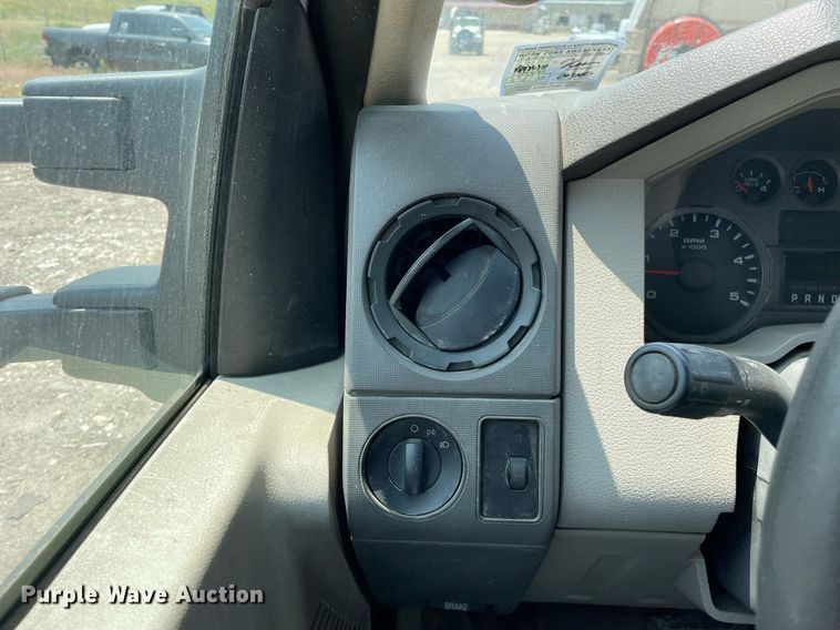 image for item DL3791 2008 Ford F450 Super Duty XL  Crew Cab utility / service truck